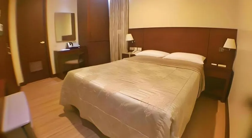 Mansion Garden Hotel Олонгапо